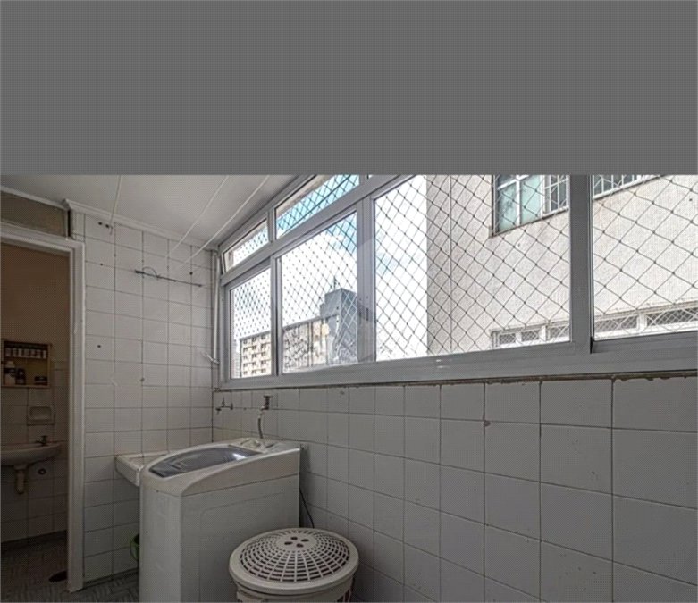 Apartamento à venda com 3 quartos, sendo 1 suíte,  em Aclimação, São Paulo, SP