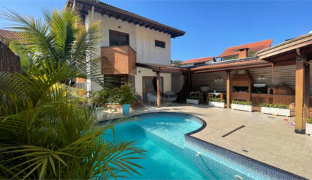 Casa à venda com 4 quartos, sendo 2 suítes, no condomínio Ypê Branco, São Paulo - SP