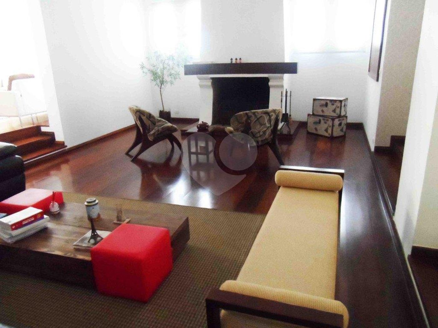 Sobrado à venda com 5 quartos, sendo 3 suítes, em Interlagos, São Paulo, SP