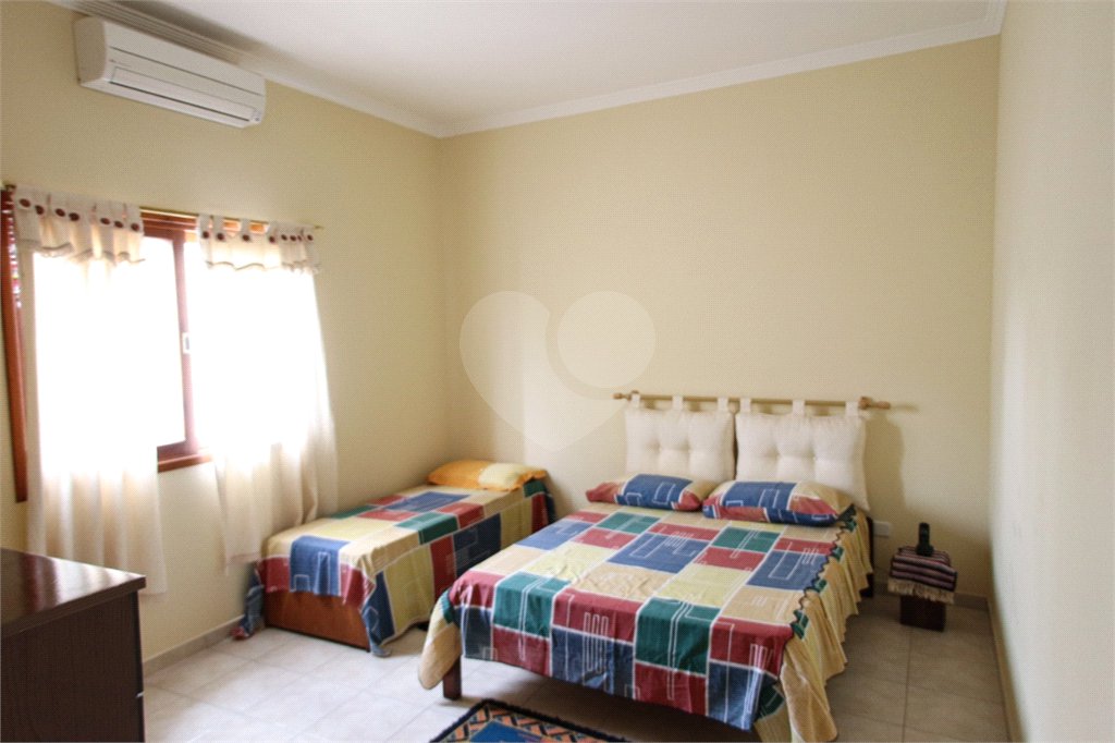Casa à venda ou para alugar com 3 suítes em Vila Petrópolis, Atibaia, SP