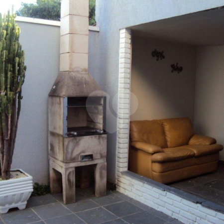 Sobrado à venda com 3 quartos, sendo 1 suíte, em Chácara Monte Alegre, São Paulo, SP