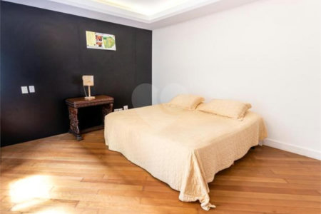 Casa à venda com 6 suítes no condomínio Vitória Régia, São Paulo - SP