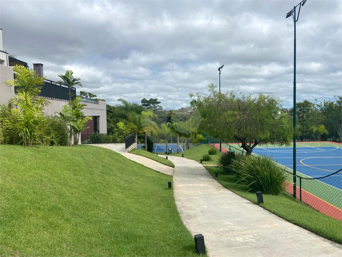 Casa à venda com 4 suítes em Residencial Jatibela, Campinas, SP