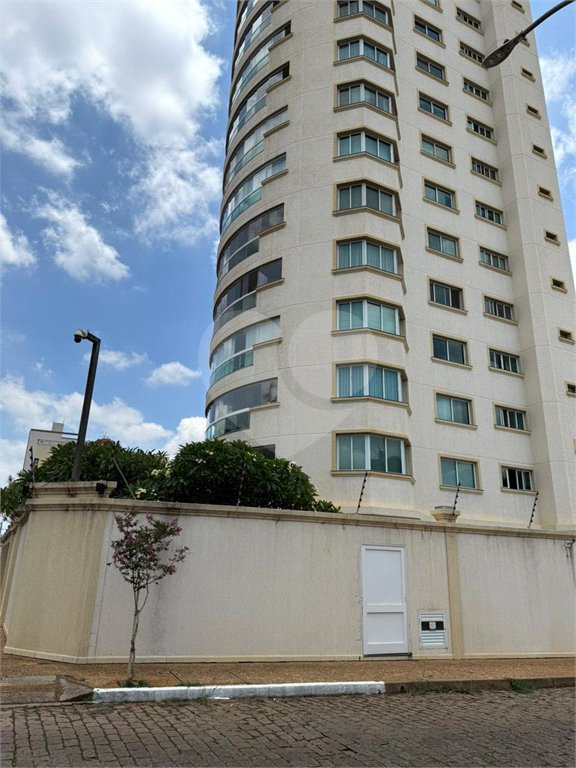 Apartamento à venda com 3 suítes no Centro, Araraquara, SP