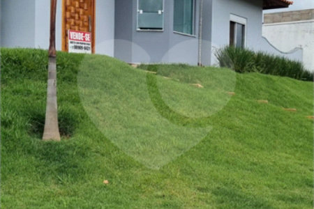 Casa à venda com 3 suítes no condomínio Residencial dos Lagos, Itupeva - SP