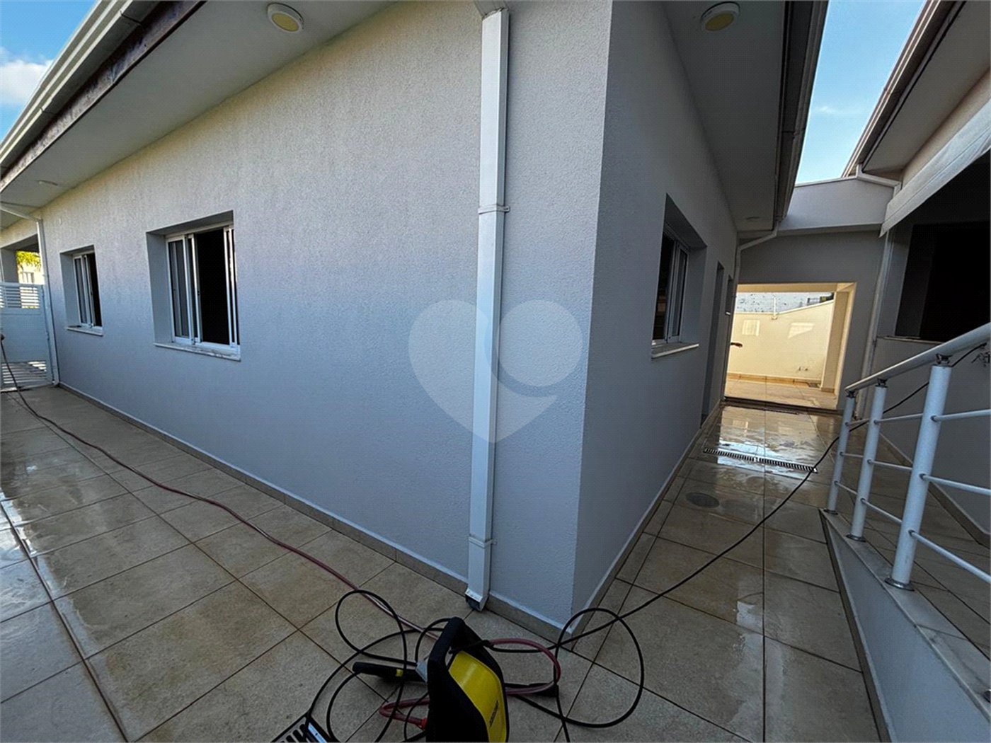 Casa à venda com 2 quartos, sendo 1 suíte, no condomínio Residencial Lagos D Icarai, Salto - SP