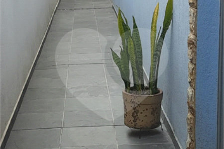 Sobrado à venda com 4 quartos, sendo 1 suíte, em Vila Lúcia, São Paulo, SP