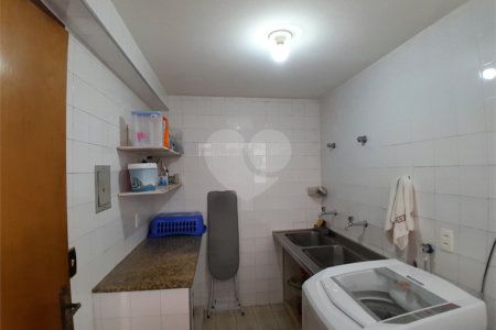 Casa Térrea à venda com 4 quartos, sendo 1 suíte, em Parque Continental, São Paulo, SP