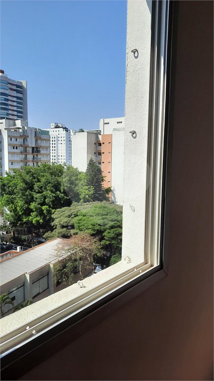 Apartamento à venda com 3 quartos, sendo 1 suíte, em Jardim Marajoara, São Paulo, SP