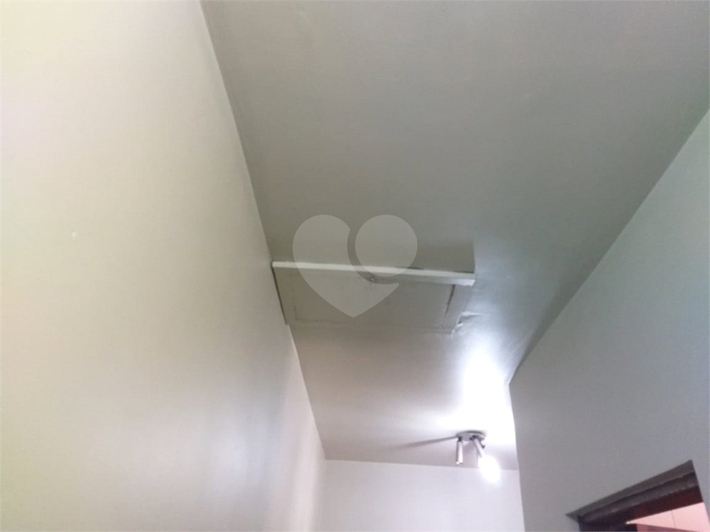 Sobrado à venda com 3 quartos, sendo 1 suíte, em Vila Constança, São Paulo, SP