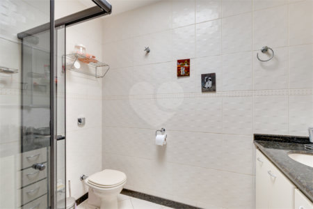 Sobrado à venda com 3 quartos, sendo 1 suíte, em Chácara Flora, São Paulo, SP