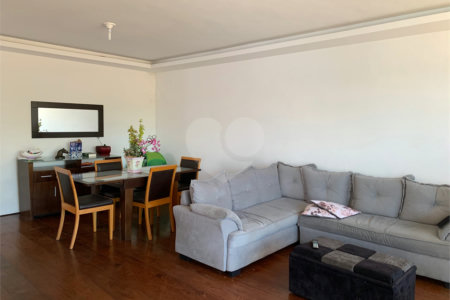 Casa à venda com 3 quartos, sendo 1 suíte, em Jardim Prudência, São Paulo, SP