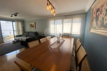 Apartamento à venda com 4 quartos, sendo 2 suítes, em Vila Hamburguesa, São Paulo, SP