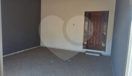 Sobrado à venda com 2 suítes em Jardim Itamaracá, Indaiatuba, SP