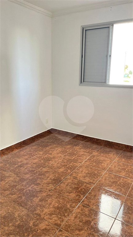 Apartamento à venda com 3 quartos em Cidade Líder, São Paulo, SP