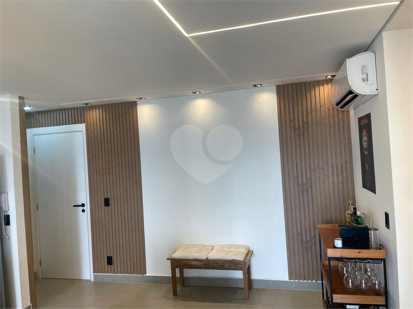 Apartamento à venda com 2 quartos, sendo 1 suíte, em Parada Inglesa, São Paulo, SP