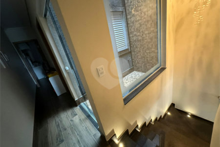 Casa à venda com 3 suítes em Vila Comercial, São Paulo, SP