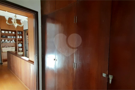 Casa à venda com 3 quartos, sendo 1 suíte, em Alto da Boa Vista, São Paulo, SP