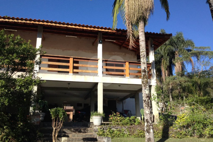 Chácara à venda com 3 quartos, sendo 1 suíte, no Centro, Bom Jesus dos Perdões, SP