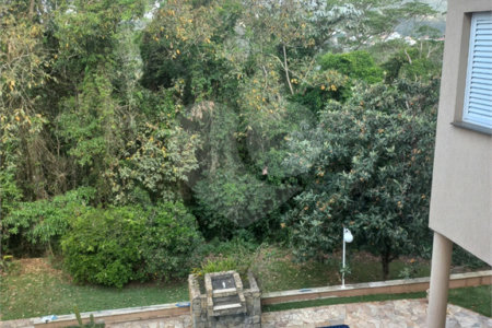 Sobrado à venda com 3 quartos, sendo 2 suítes, em Aruã, Mogi das Cruzes, SP