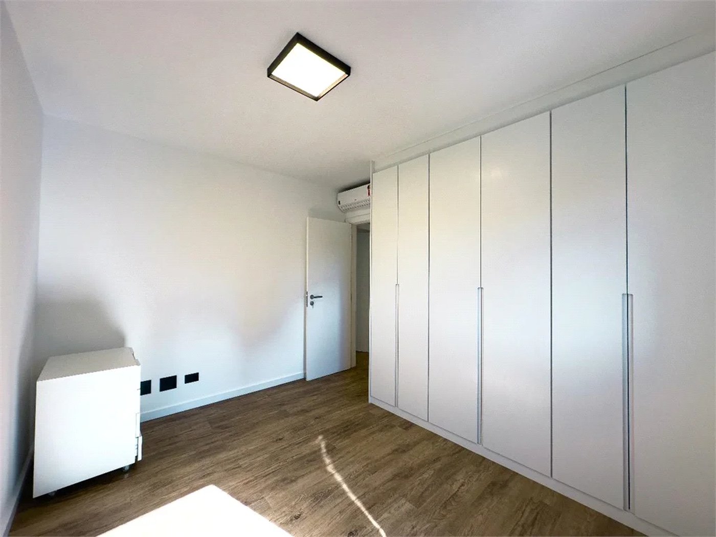 Cobertura à venda com 3 quartos, sendo 1 suíte,  em Vila Andrade, São Paulo, SP