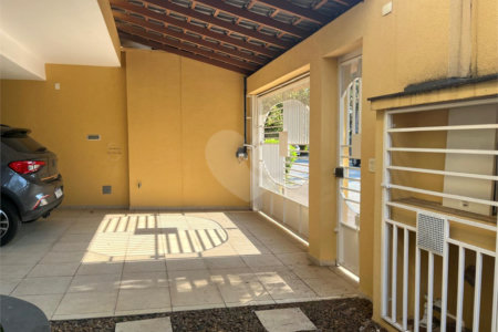 Sobrado à venda com 4 quartos, sendo 1 suíte,  em Vila Cordeiro, São Paulo, SP