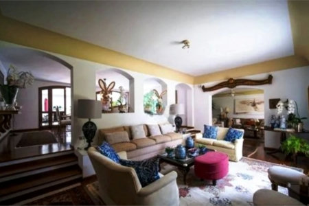 Casa à venda com 5 quartos, sendo 2 suítes,  em Jardim Everest, São Paulo, SP