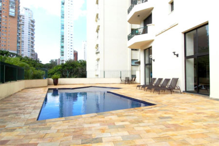 Apartamento à venda com 3 quartos, sendo 1 suíte, em Indianópolis, São Paulo, SP