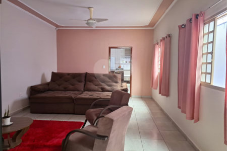 Casa à venda com 3 quartos, sendo 1 suíte, em Parque Residencial Cândido Portinari, Ribeirão Preto, SP