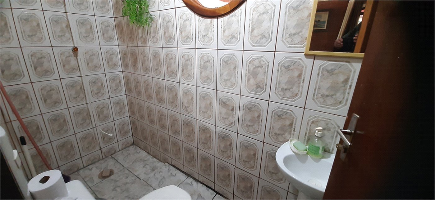 Casa à venda com 3 quartos, sendo 1 suíte, no condomínio Sausalito, Mairiporã - SP