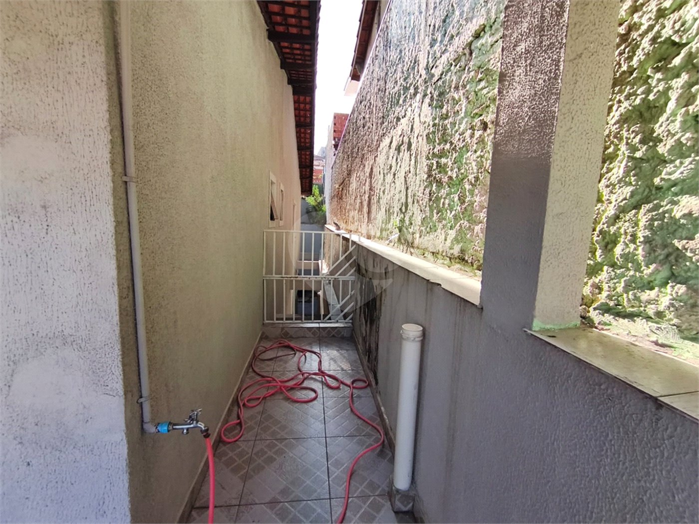 Sobrado à venda com 3 quartos, sendo 1 suíte, em Vila Nivi, São Paulo, SP