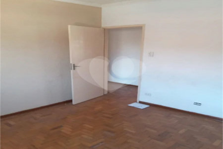Sobrado à venda com 3 quartos em Planalto Paulista, São Paulo, SP