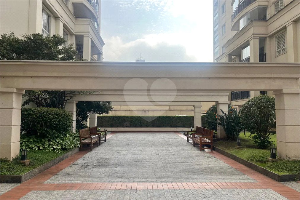 Apartamento à venda ou para alugar com 3 quartos, sendo 1 suíte, em Vila Pompéia, São Paulo, SP