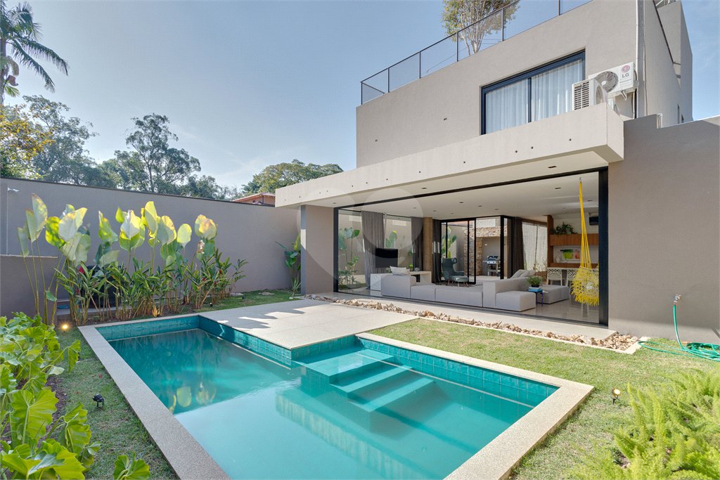Casa de Vila à venda com 3 suítes em Granja Julieta, São Paulo, SP