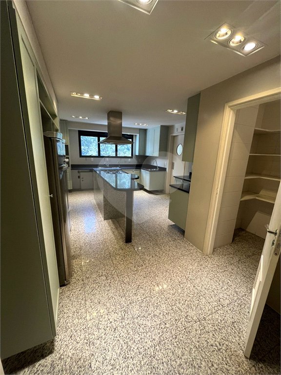Apartamento para alugar com 4 suítes em Jardim Morumbi, São Paulo, SP