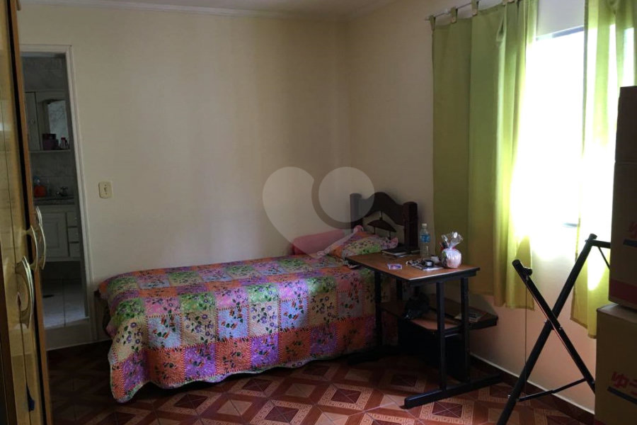 Sobrado à venda com 3 suítes em Vila Medeiros, São Paulo, SP