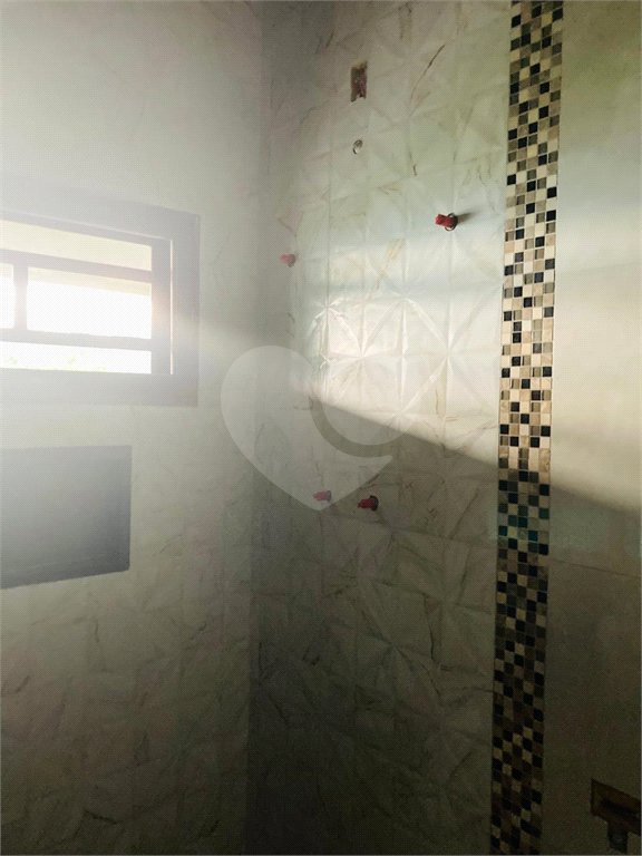 Casa à venda com 3 suítes no condomínio Lagoinha, Jacareí - SP