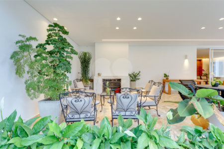 Casa Térrea à venda ou para alugar com 4 suítes em Alto da Boa Vista, São Paulo, SP