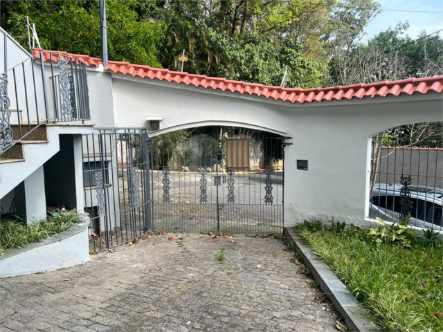 Sobrado à venda com 3 quartos, sendo 1 suíte,  em Tremembé, São Paulo, SP
