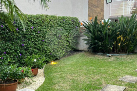 Sobrado à venda com 3 quartos, sendo 1 suíte,  em Vila Suissa, Mogi das Cruzes, SP