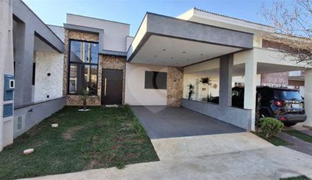Casa à venda com 3 quartos, sendo 1 suíte,  no condomínio Horto Florestal 1, Sorocaba - SP