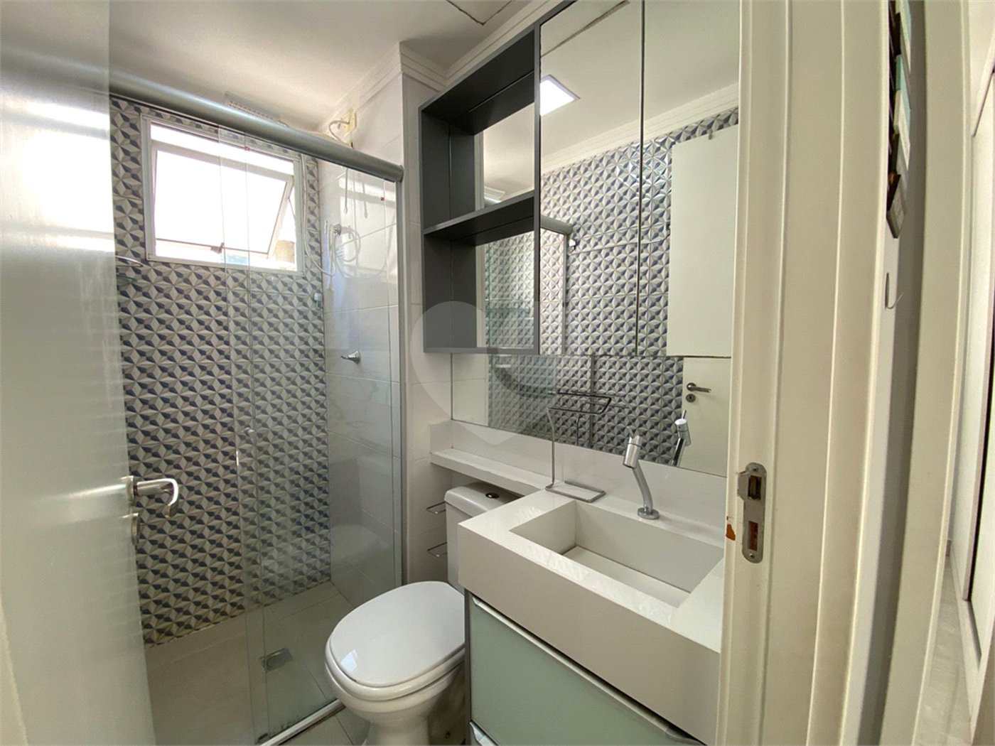 Apartamento à venda com 2 quartos em Glória, Várzea Grande, MT