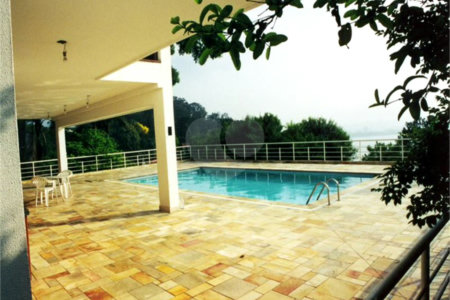 Casa de Vila à venda ou para alugar com 4 suítes em Guarapiranga, São Paulo, SP