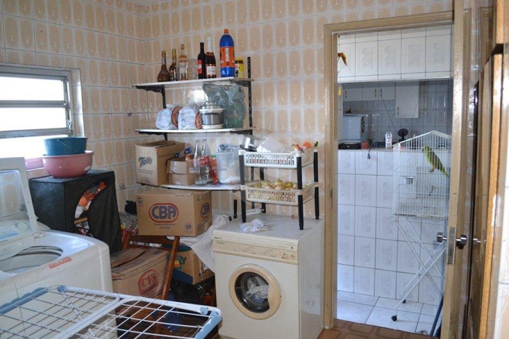 Sobrado à venda com 2 quartos em Vila Nivi, São Paulo, SP