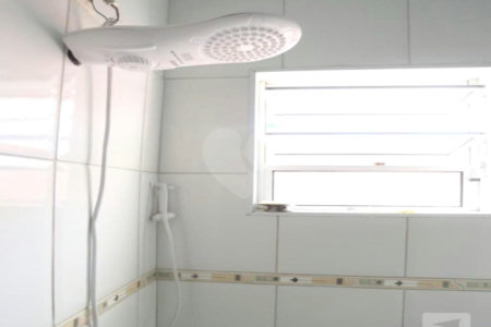 Casa à venda com 2 quartos, sendo 1 suíte,  em Jardim Ivana, São Paulo, SP