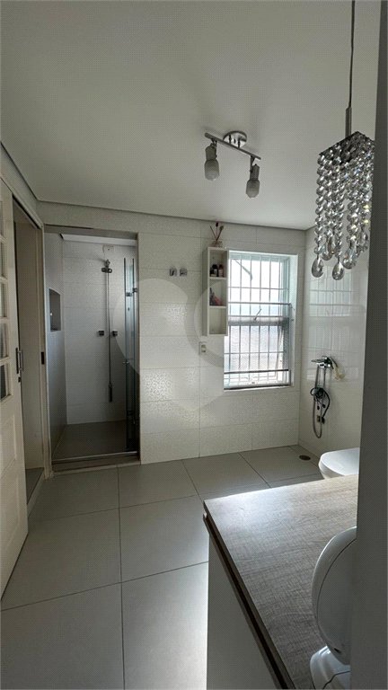 Casa à venda com 3 quartos, sendo 1 suíte, no condomínio Marcia Miyashiro, São Paulo - SP