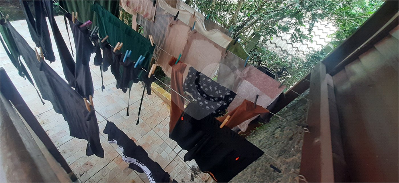 Casa à venda com 4 quartos, sendo 2 suítes, no condomínio Associação Reserva das Hortênsias, Mairiporã - SP