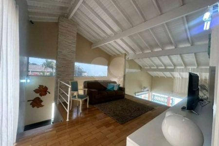 Casa à venda com 3 quartos, sendo 1 suíte, no condomínio Residencial Delle Stelle, Louveira - SP