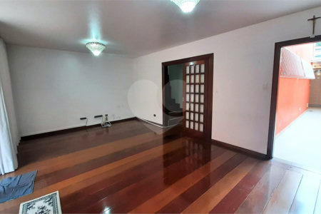 Casa à venda com 3 quartos, sendo 1 suíte, em Chácara Santo Antônio (zona Sul), São Paulo, SP