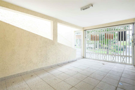 Casa Térrea à venda com 3 quartos, sendo 1 suíte, em Cidade Vargas, São Paulo, SP